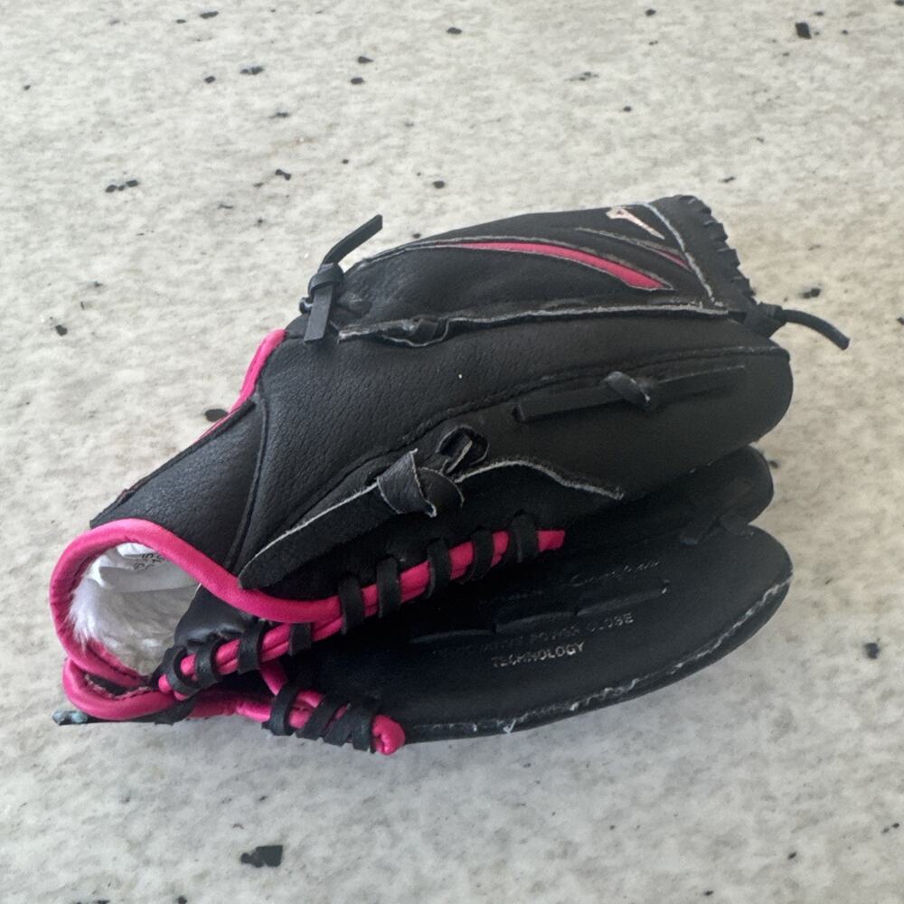 Mizuno Finch Glove RHT Fastpitch Softball Power Close 10" Black Pink Baseball